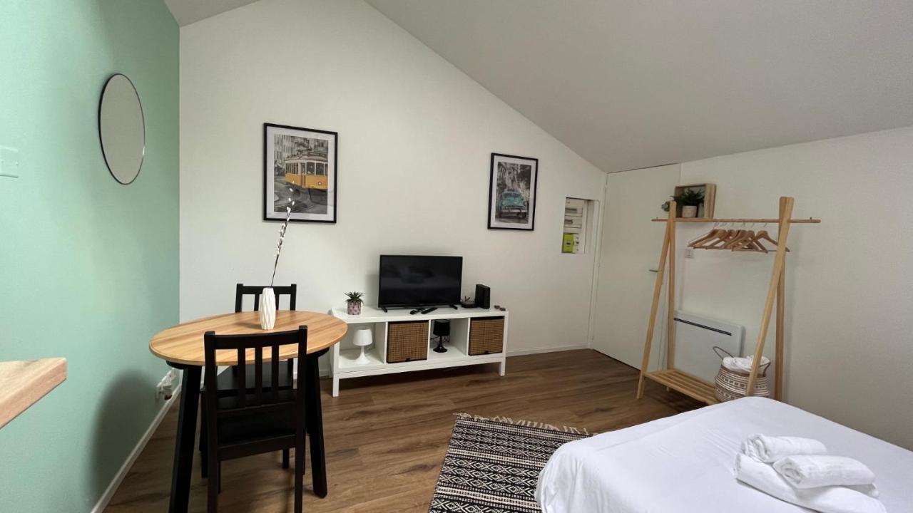 De Sauge Et D'Osier Apartment เนอแวร์ ภายนอก รูปภาพ